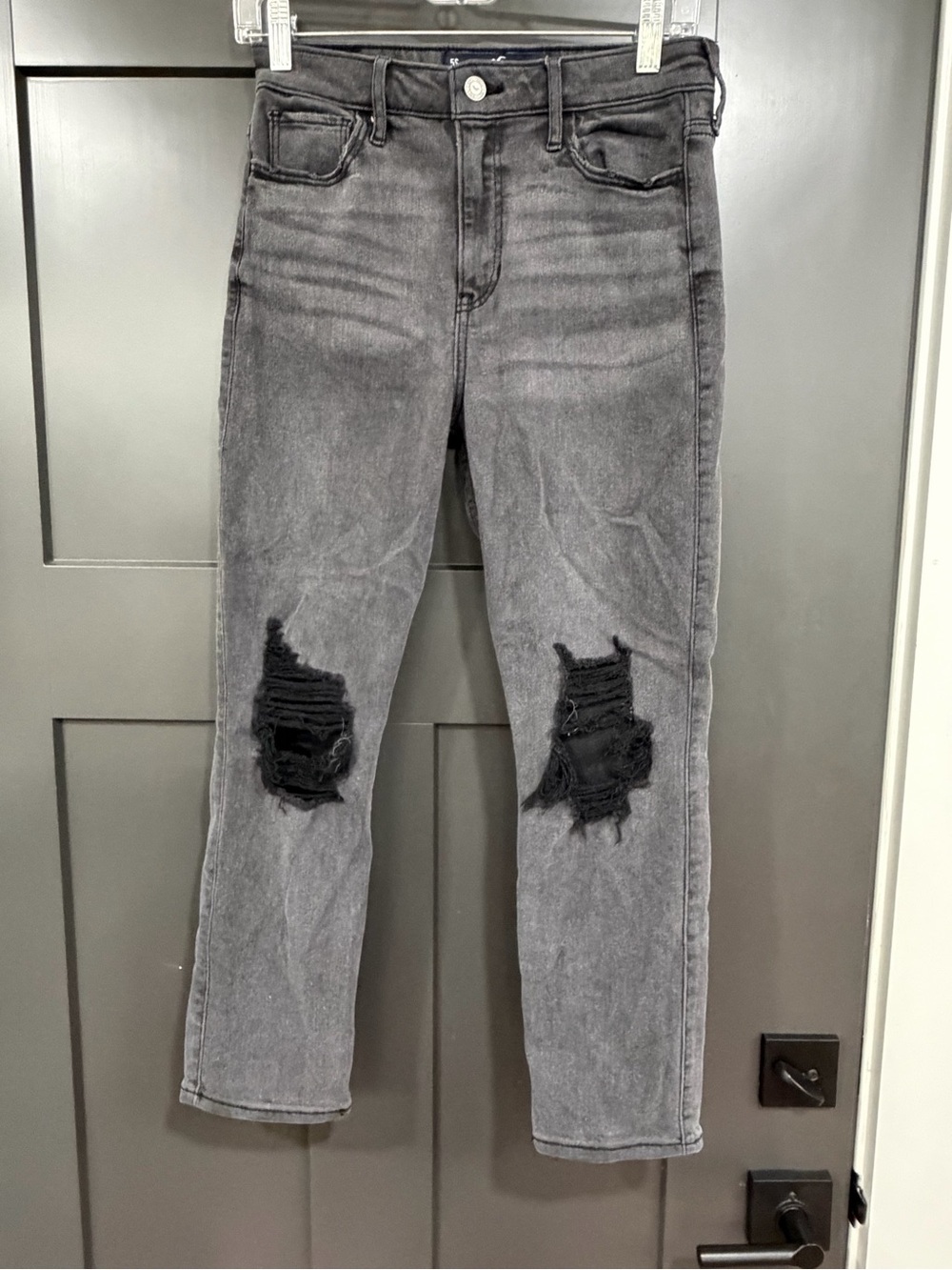 Hollister Slim Straight Black-Grey Distressed Knee Jeans